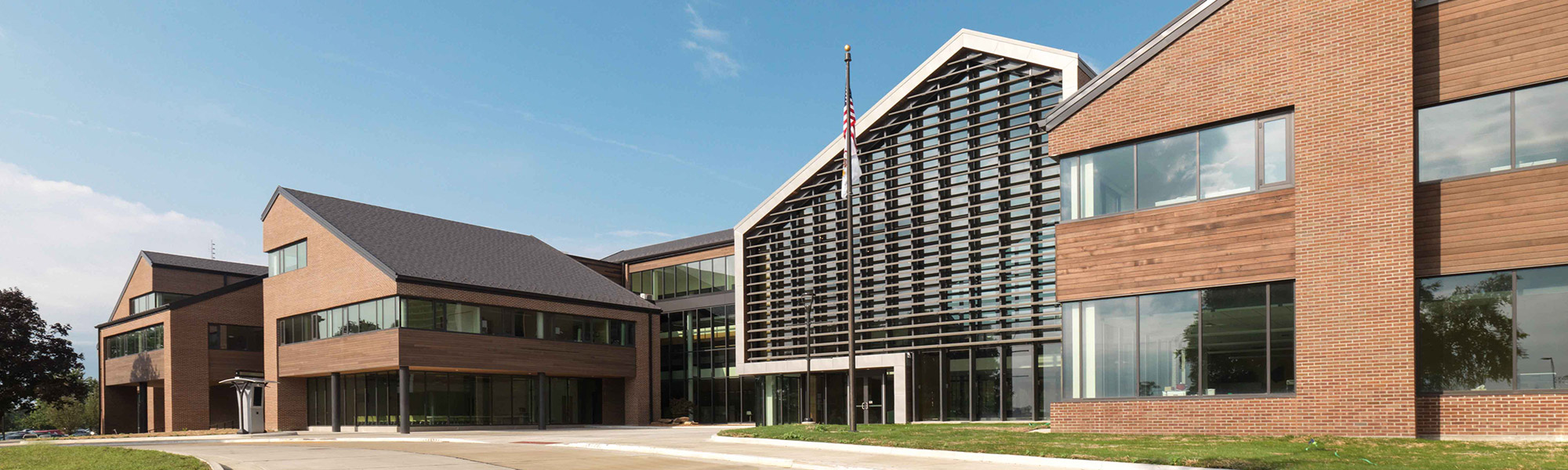 Parkland-Day-Exterior